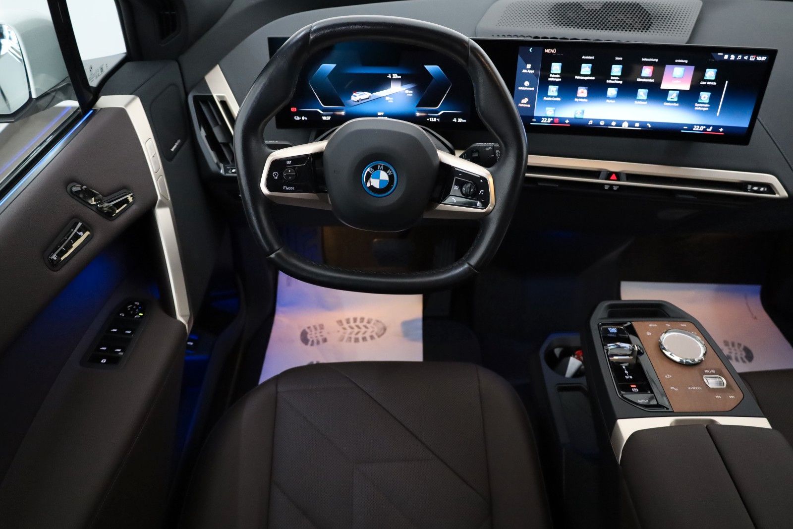 Fahrzeugabbildung BMW iX 50 xDrive,Leder,Navi,Laser,360Kamera,Panorama