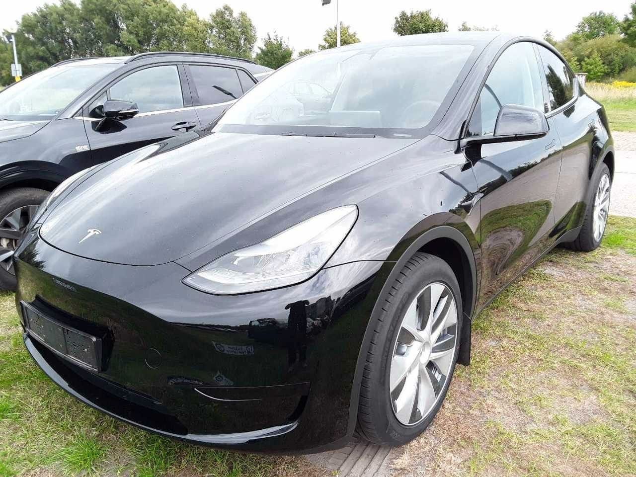 Fahrzeugabbildung Tesla Model Y RWD NAVI/LED/KAMERA/SPORT/PANO./WÄRMEP.