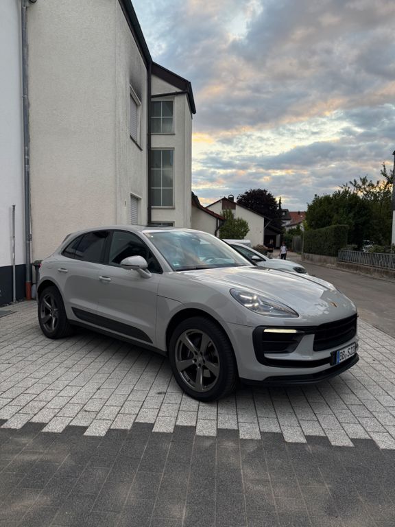 Image of Porsche Macan
