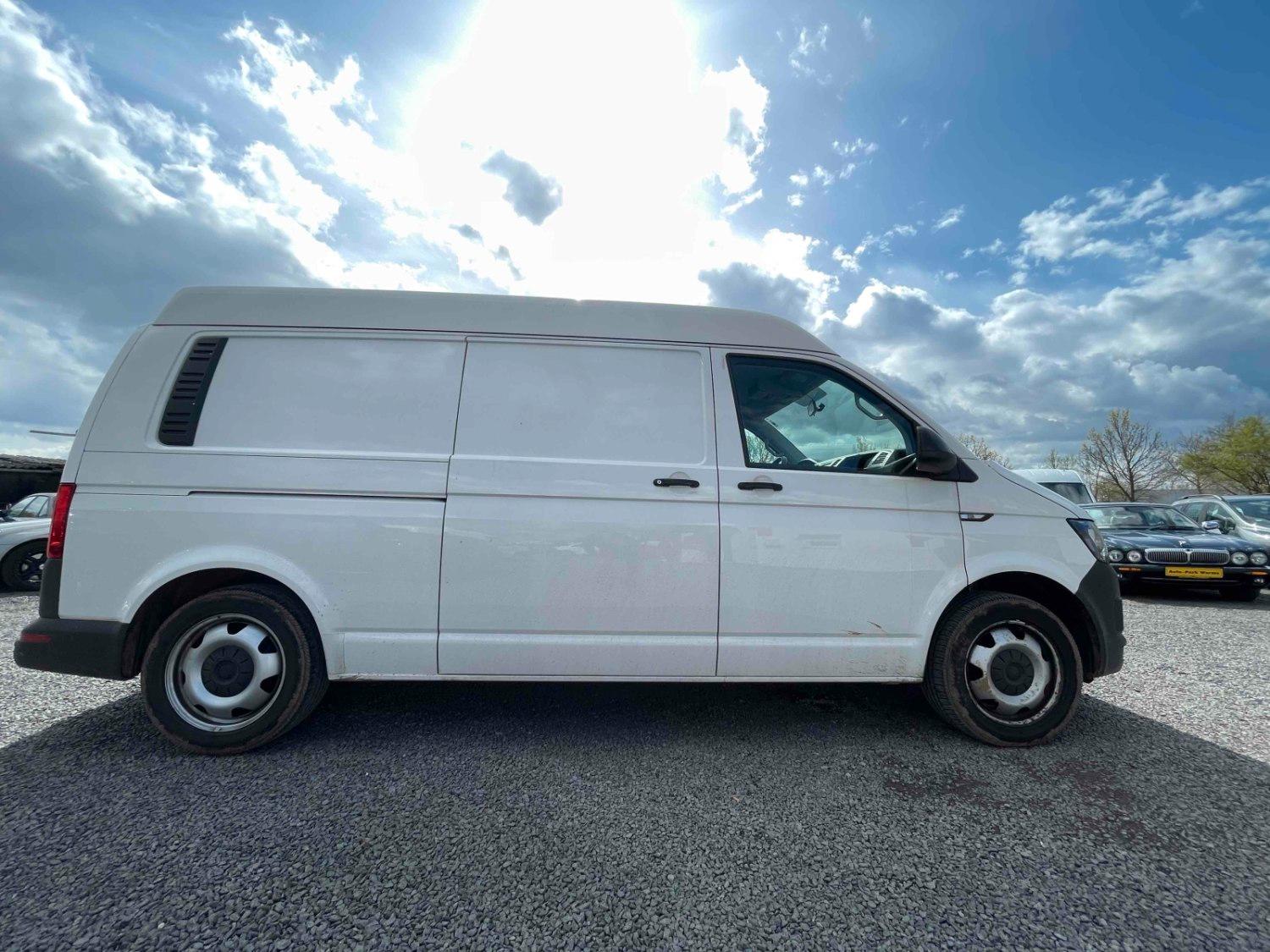 Volkswagen T6 Transporter Kasten Mittelhochdach lang  Klima