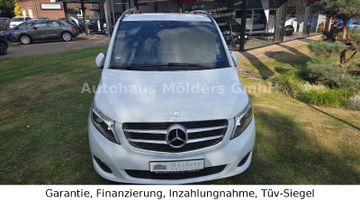 Mercedes V 220 - 3
