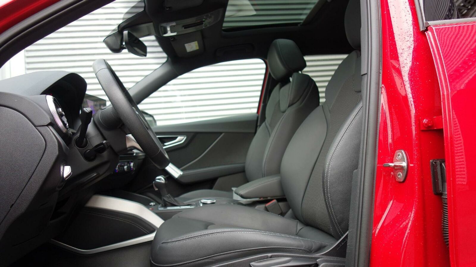 Fahrzeugabbildung Audi SQ2 TFSI s-tronic quattro AHK Fahren Parken S Li