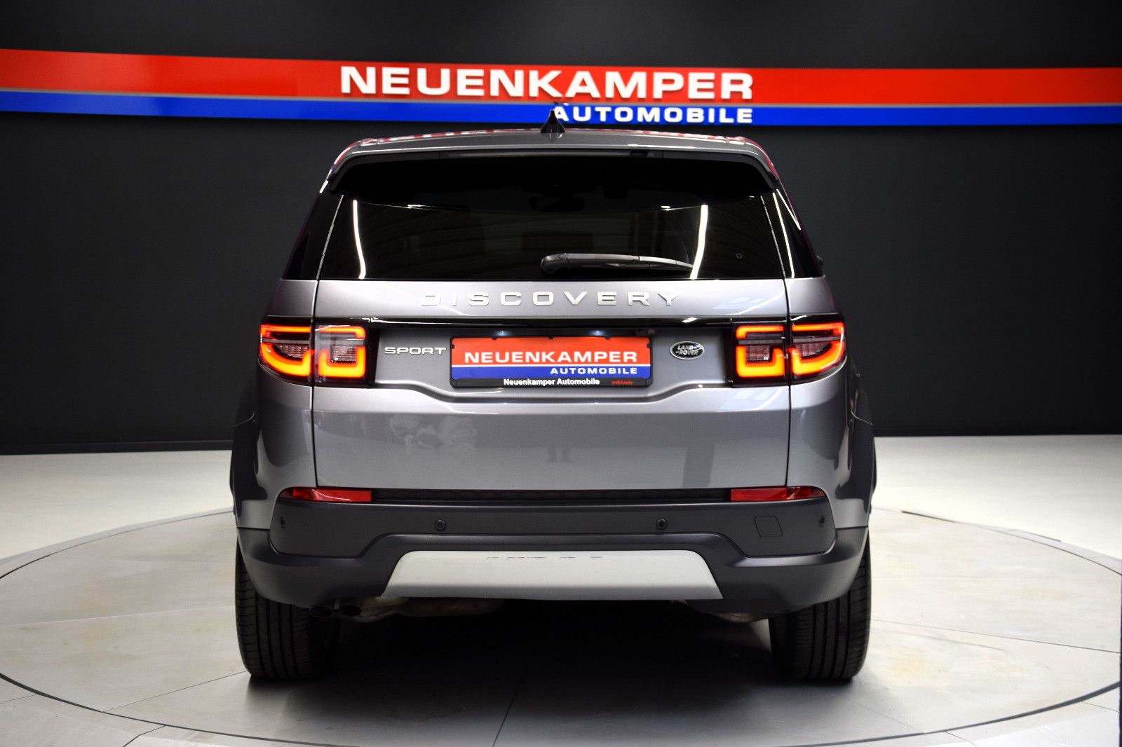 Fahrzeugabbildung Land Rover Discovery Sport AWD Pano Leder 360° LED PDC Totw