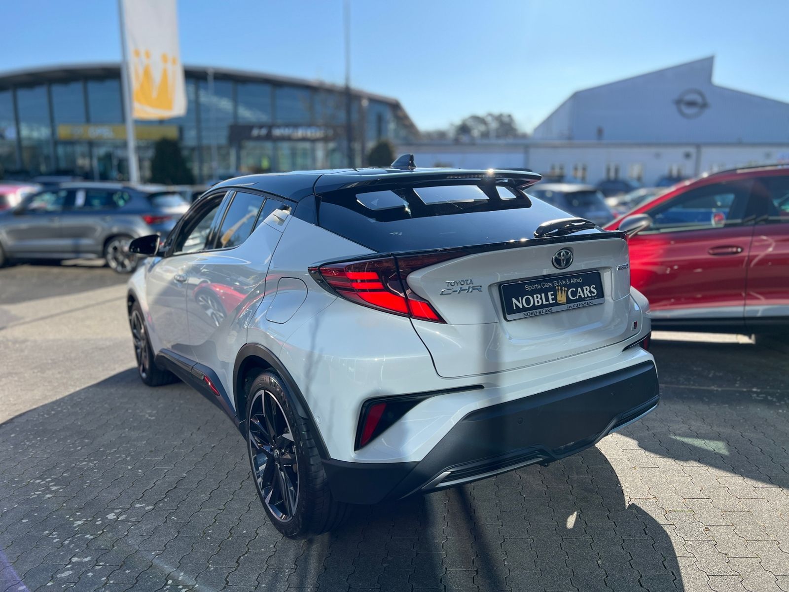 Fahrzeugabbildung Toyota C-HR Hybrid GR Sport AHK LED NAV SHZ ALU
