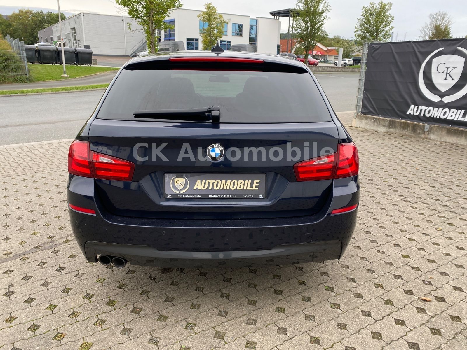 Fahrzeugabbildung BMW 530 d Touring M Sport/Navi/Leder/Pano/Bi-Xenon