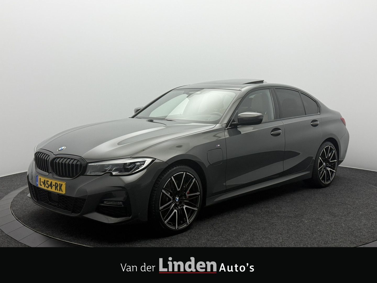 BMW 330 3-serie 330e M-Sport | 19 Inch | AHK | Schui