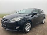 Ford Turnier Titanium *gepflegt*AHK* - Ford Focus aus 2011: Turnier