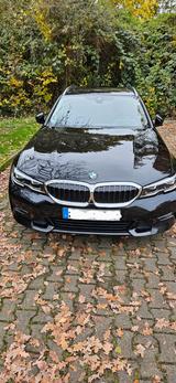 BMW 318i Touring Sport Line Auto  - BMW 318 in Essen