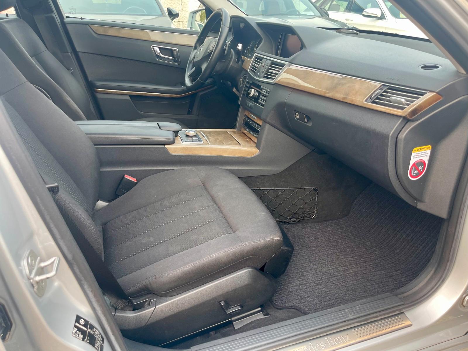 Mercedes-Benz E350 2010 — photo 25