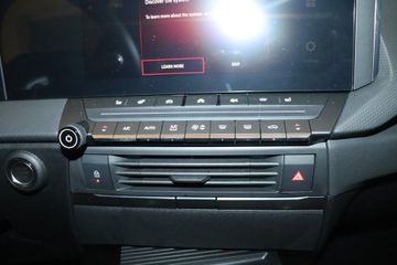 Fotografie 15 des Opel Astra 1.2 Turbo Hybrid 48 V GS