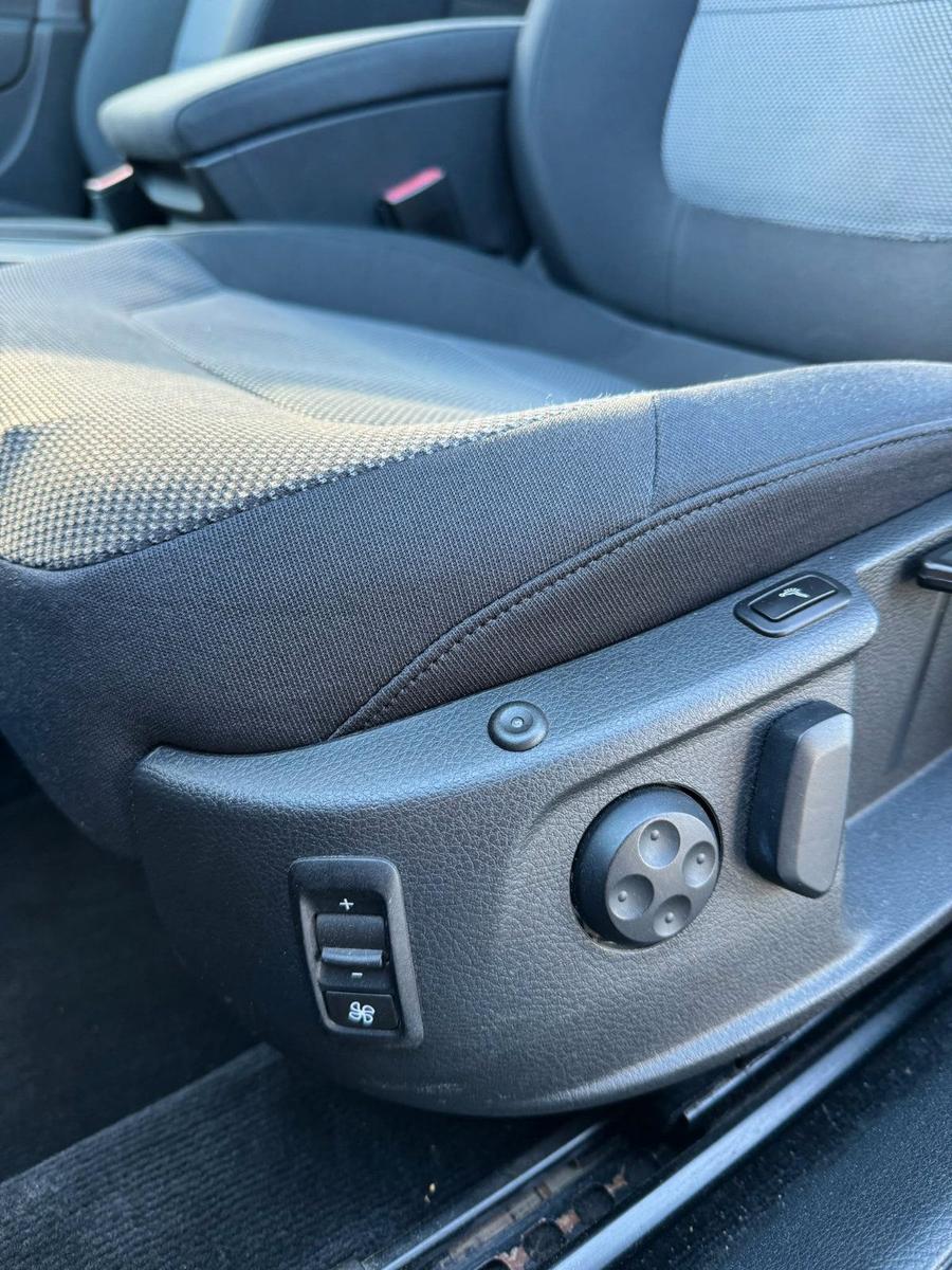 Volkswagen Passat 2012 — photo 12