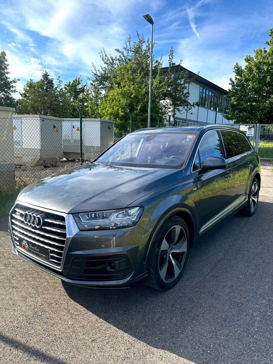 AUDI Q7 3.0 TDI quattro/3x S Line/7 Sitzer/Pano/AHK
