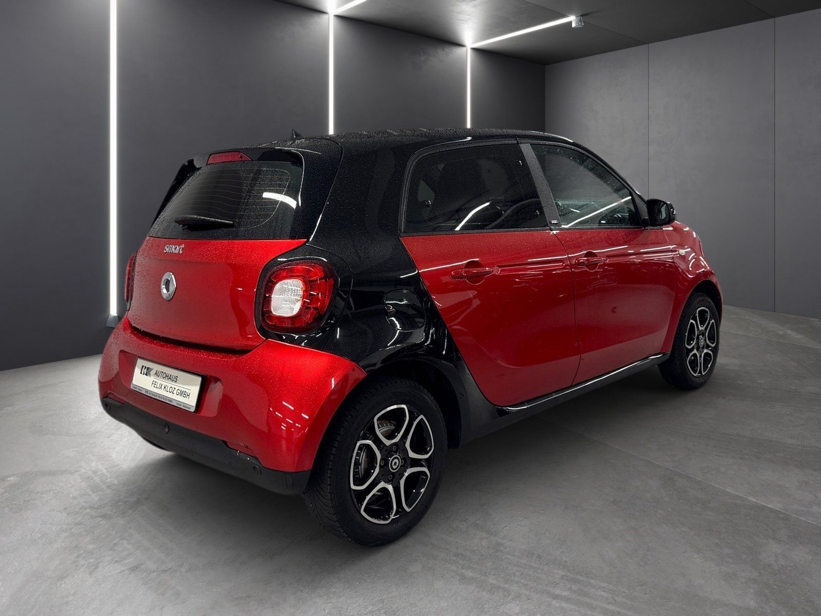 Fahrzeugabbildung Smart forfour prime 66kW*Pano*JBL*PDC*SHZ*Navigation*
