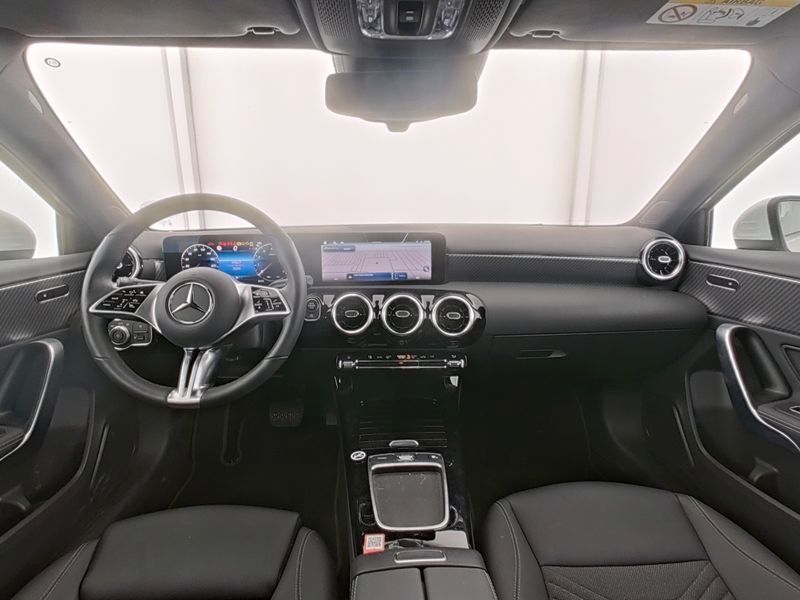 Mercedes-Benz A 180 Progressive-Adv Pano CarPlay LED WiP RKam foto 4