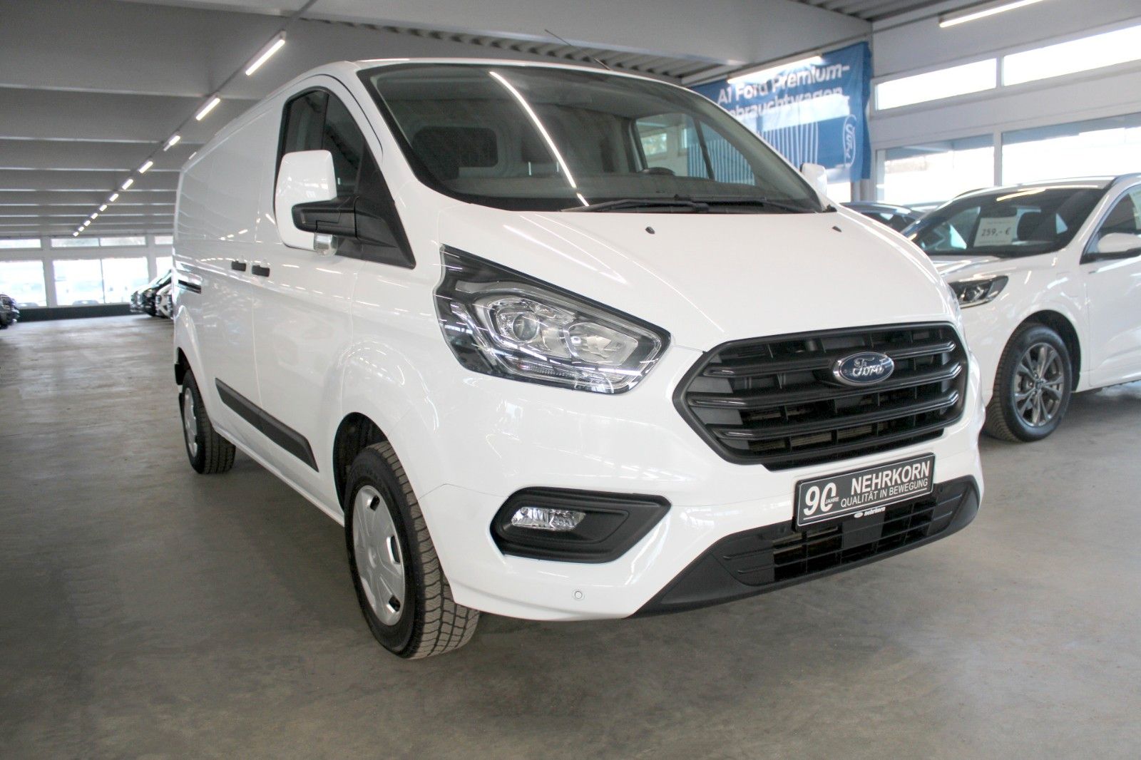 Fahrzeugabbildung Ford Transit Custom TREND LANG L2 KLIMA + Allwetter