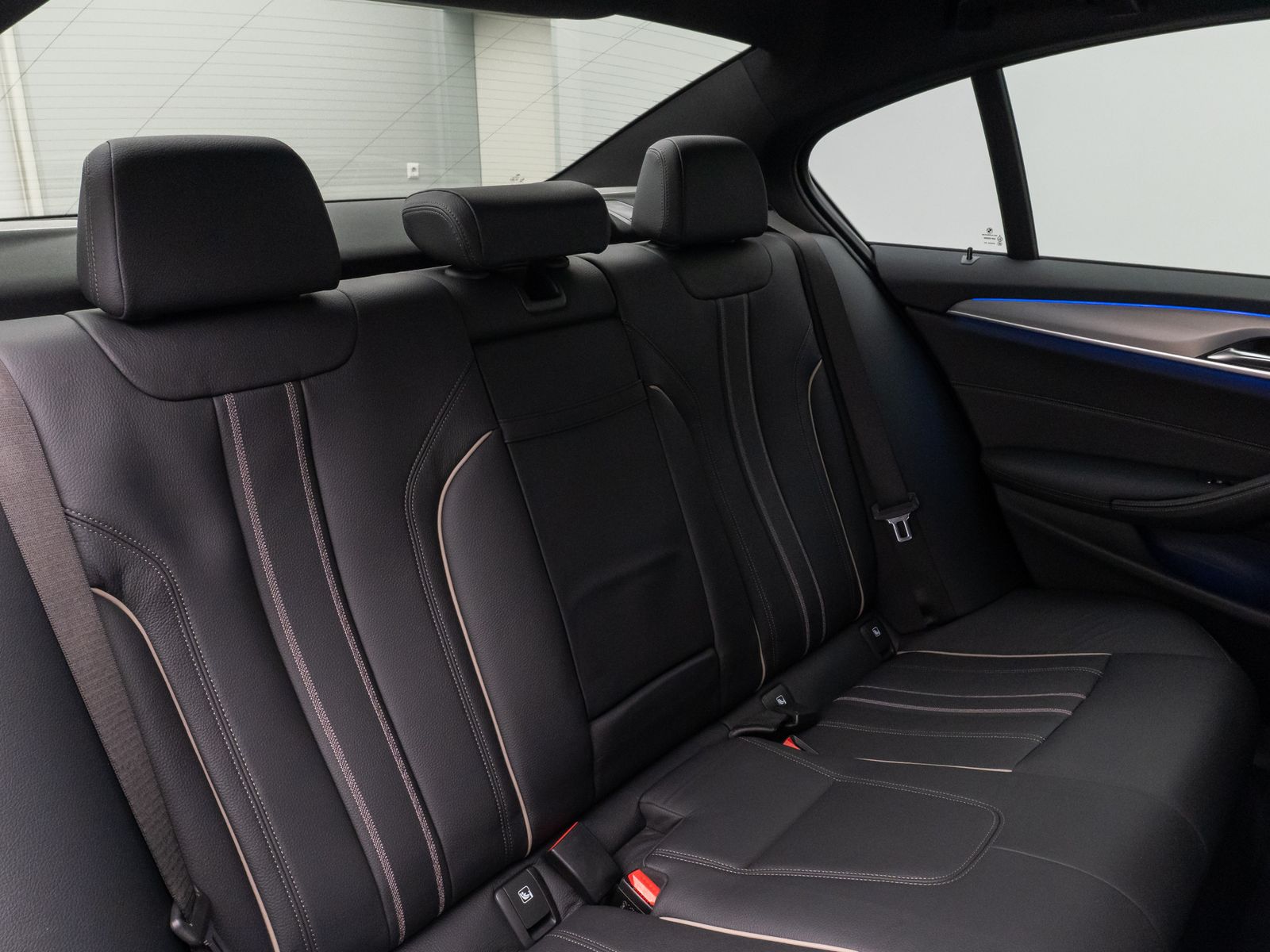 Fahrzeugabbildung BMW 540d  xD M Sport Kamera HUD DAB H/K Alarm 20Zoll