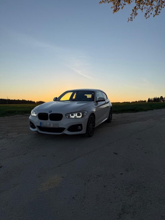 Image of BMW 120