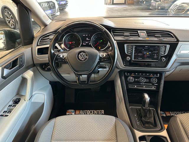 MYAUTOCENTER – Gebraucht- und Jahreswagen mit Werkstattservice in Pfaffenhofen Volkswagen Touran Comfortline BMTStart-Stopp *7 Sitzer*ACC