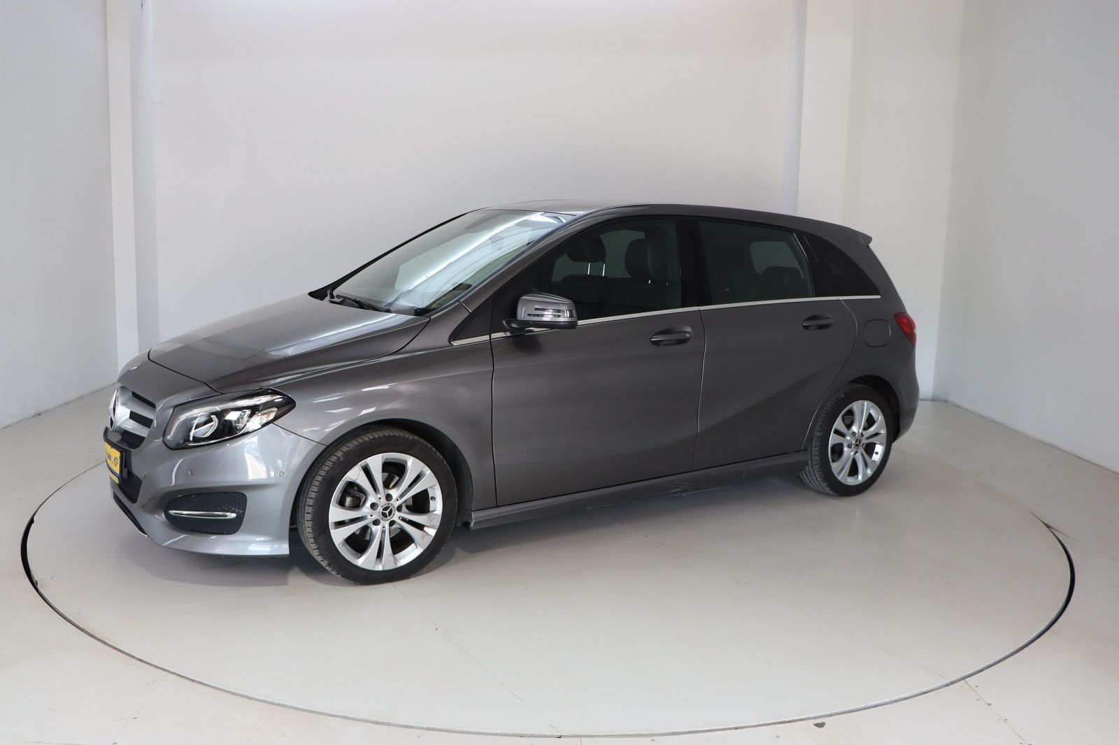 Fahrzeugabbildung Mercedes-Benz B 180 d * LED * Navigation