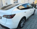 Tesla Model Y Hinterradantrieb RWD warranty bis 2031 - Tesla Gebrauchtwagen in Duisburg