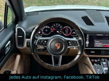 Porsche Cayenne - 10