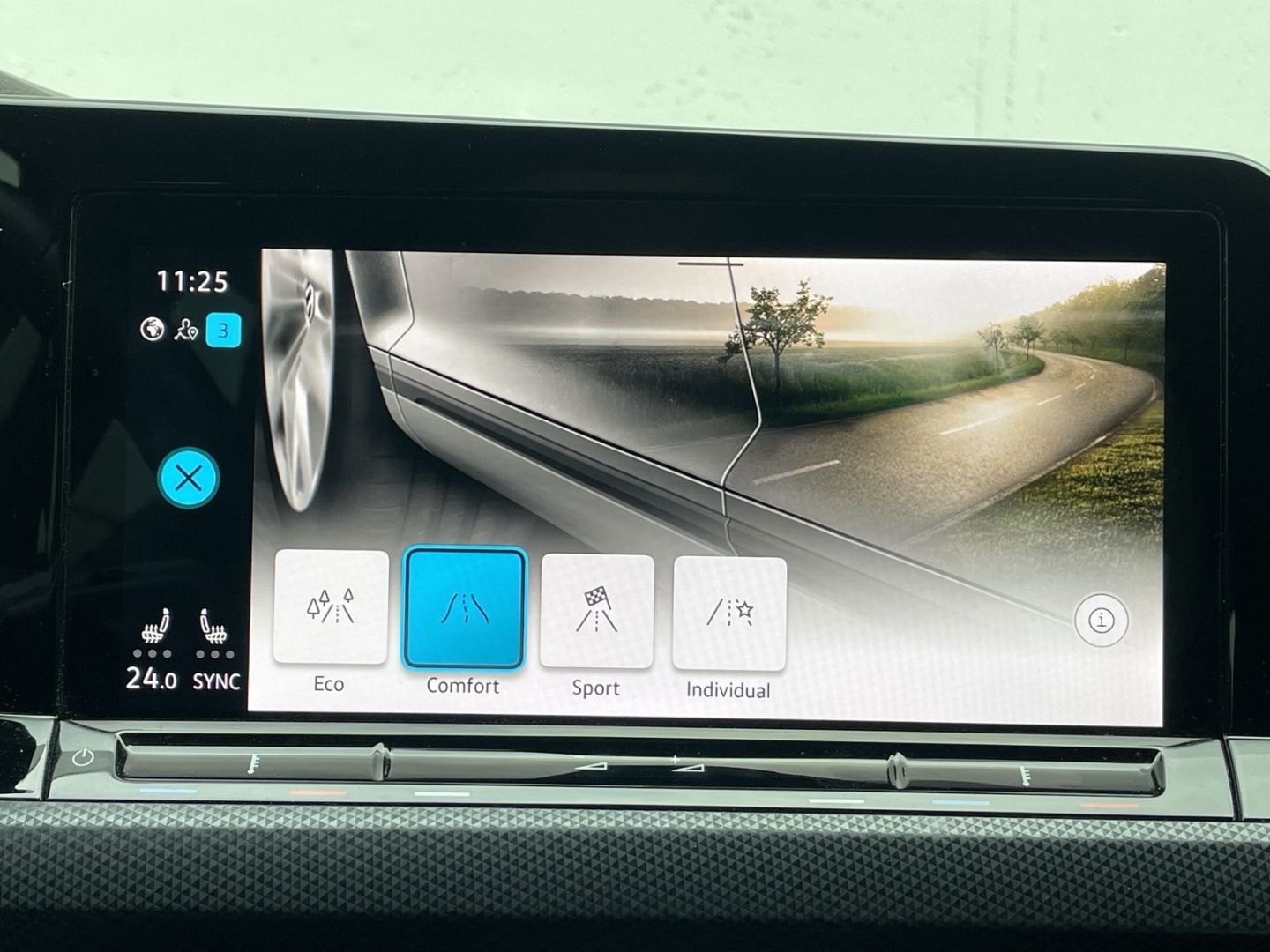 Golf VIII 1.5 eTSI DSG United AHK/Kamera/ACC/DCC