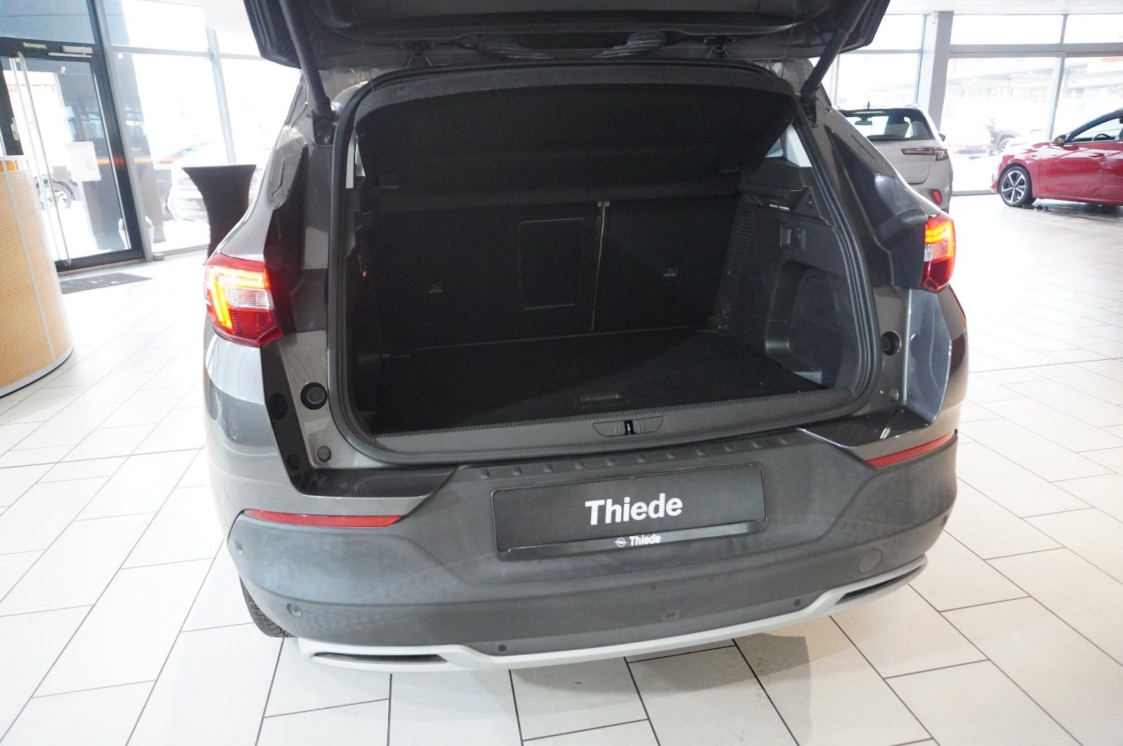 Fahrzeugabbildung Opel Grandland (X) 1.6D DYNAMIC NAVI/LED/360°/SH/GRIP