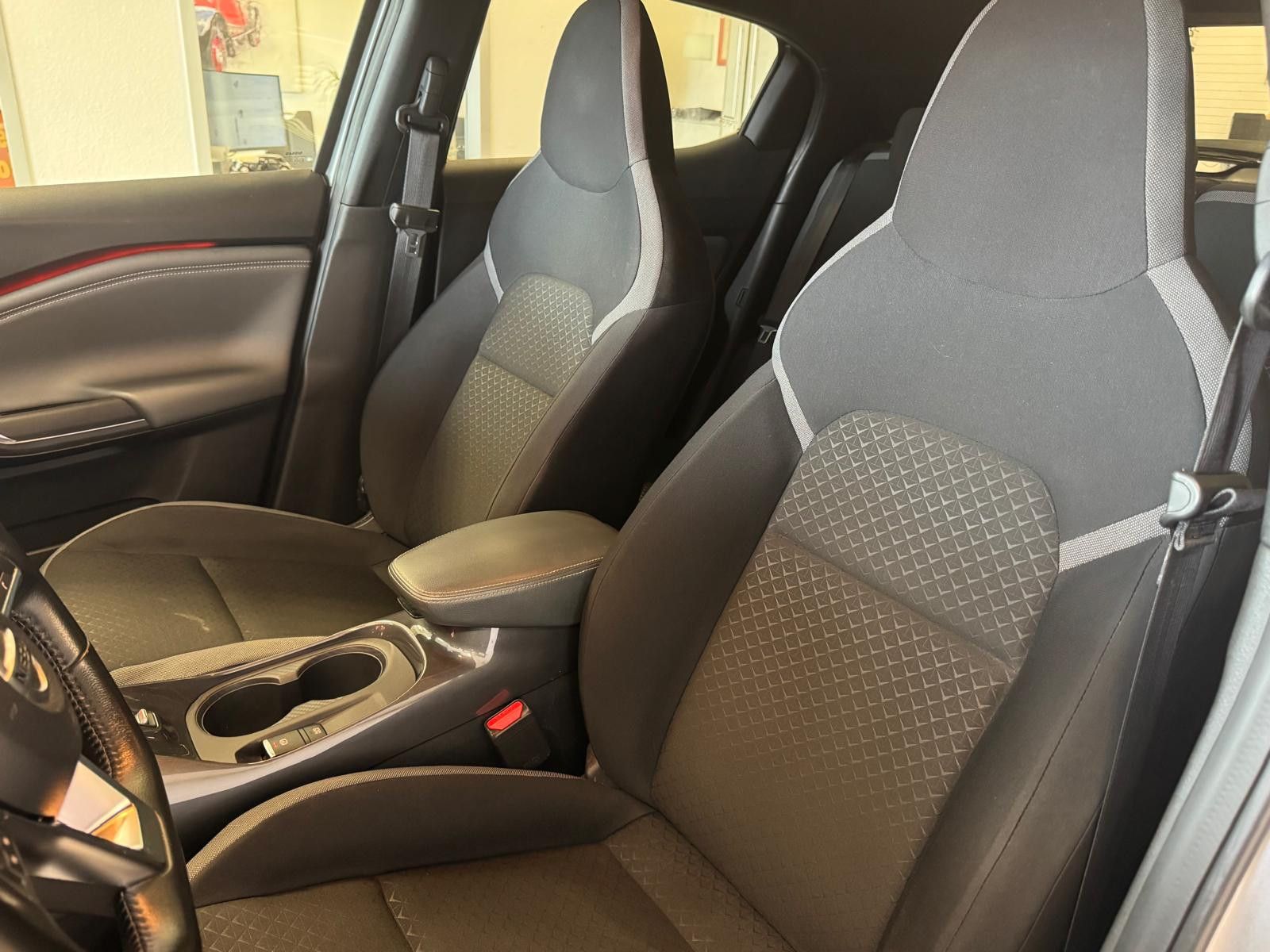 Fahrzeugabbildung Nissan Juke N-Connecta / WENIG KM/NAVI/KLIMA/GARANTIE