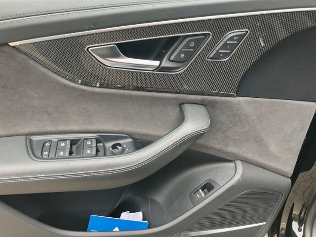 SQ8 4.0 TFSI quattro KLIMA LED NAVI LEDER ALU