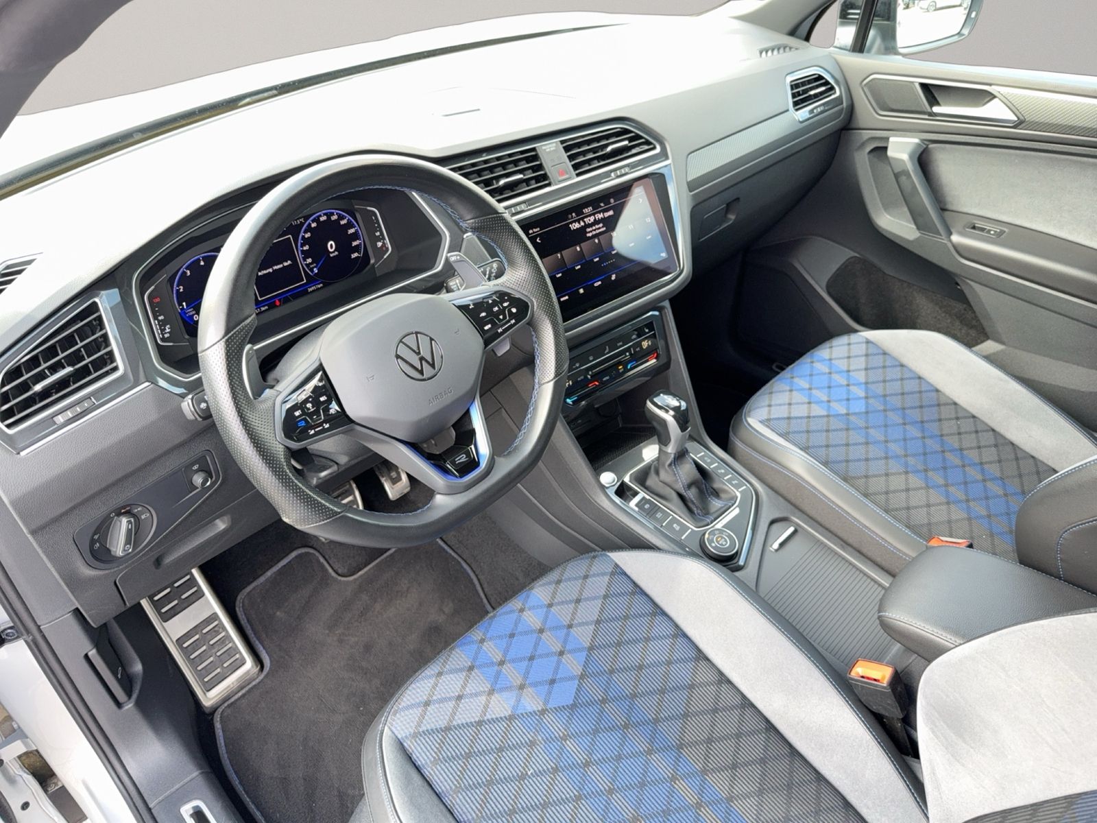Tiguan 2.0 TSI R 4Motion, AHK, Akrapovic, IQ Dri