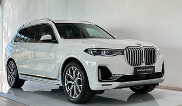 Fahrzeugabbildung BMW X7 xDrive 30d Massage DisplKey SoftCl Laser Voll