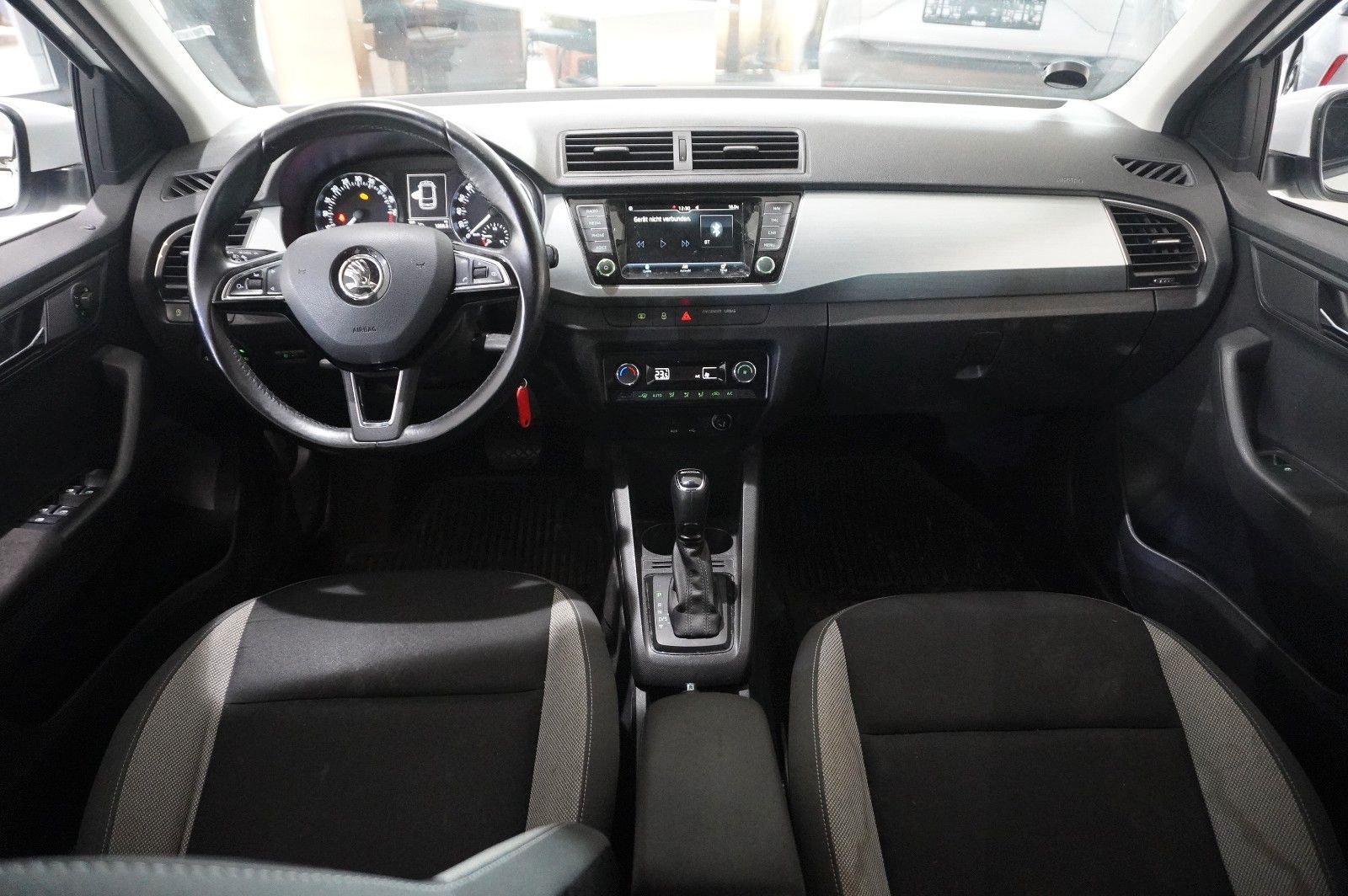 Fahrzeugabbildung SKODA Fabia Combi 1.4 TDI AMBITION DSG NAVI/LED/PDC
