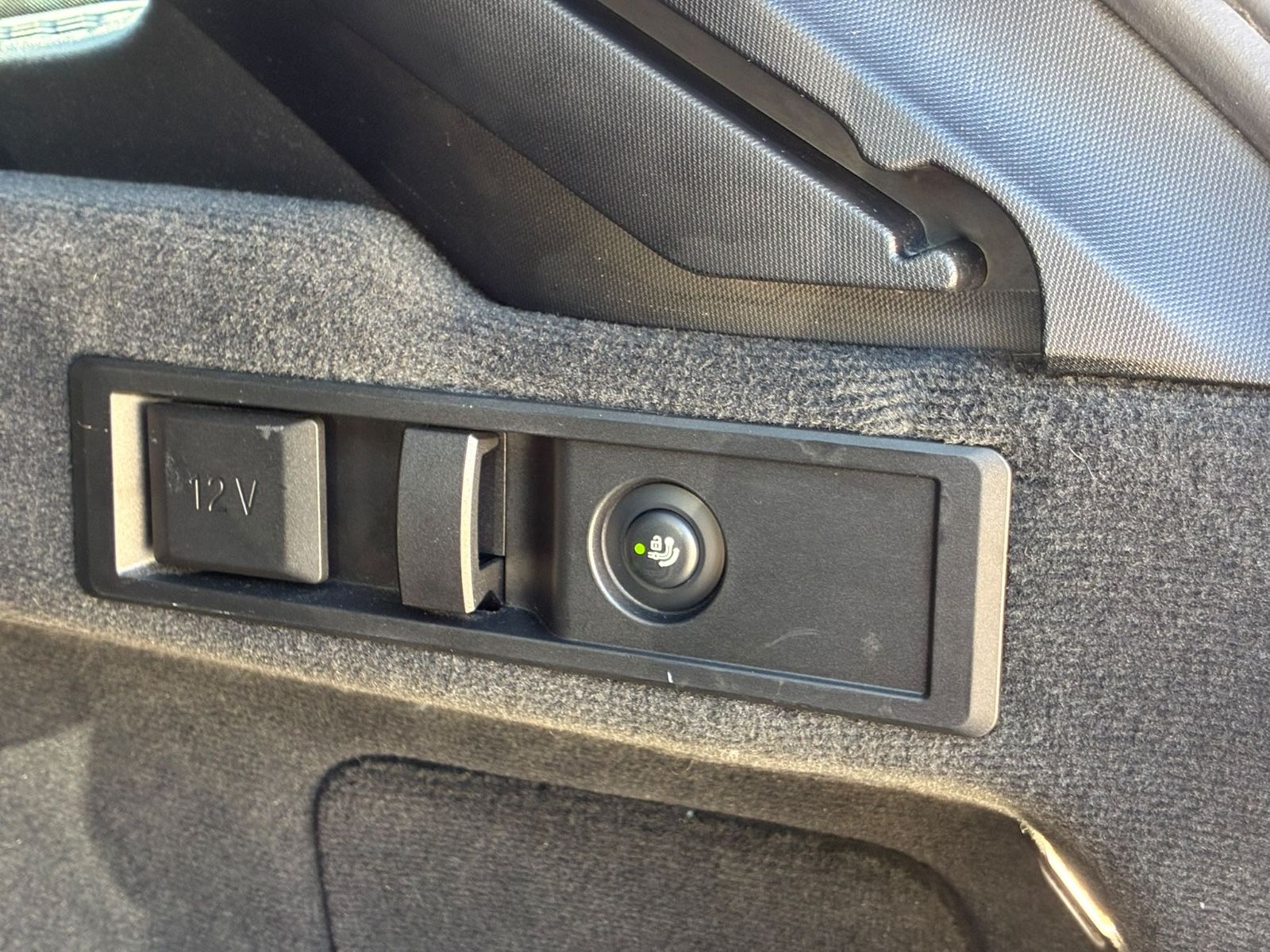 BMW 320 320 d Touring Aut M Sportpaket*LED*HiFI*Kamera*, Ansicht 15