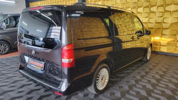 Mercedes V 220 - 4