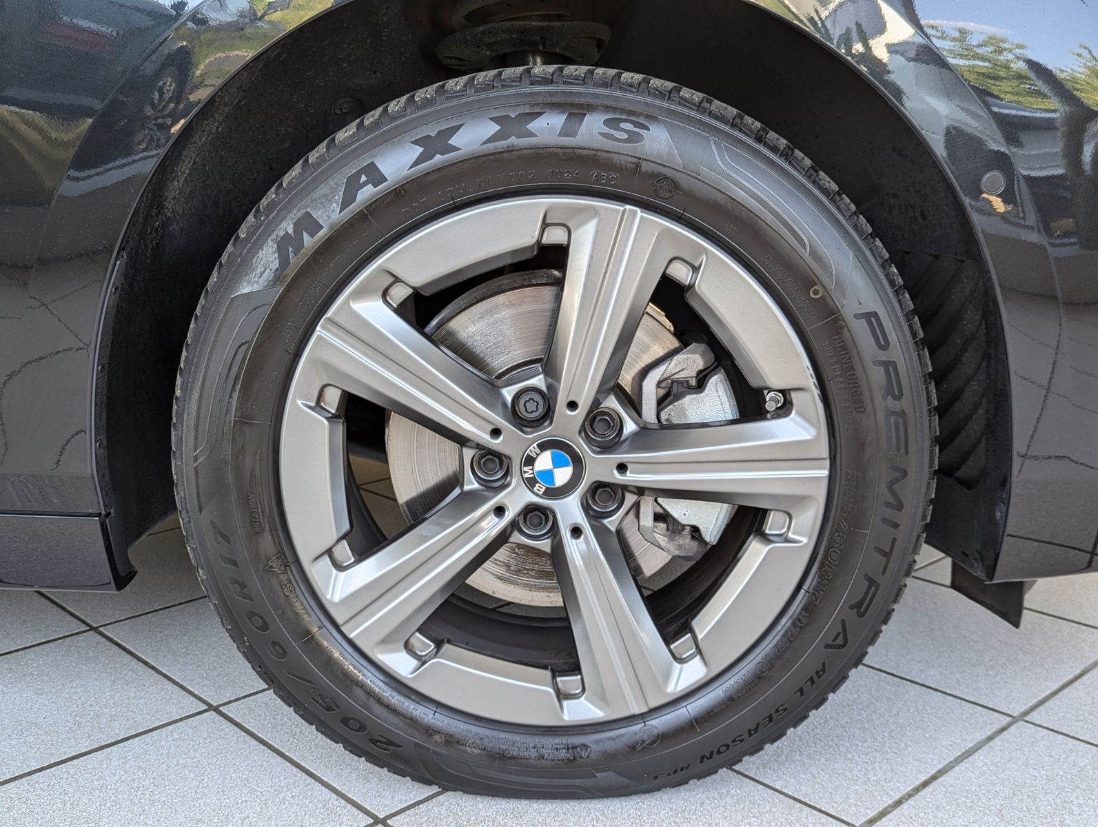 BMW 218 Active Tourer Aut AHK Pano Cam Premium-Paket - Image 10