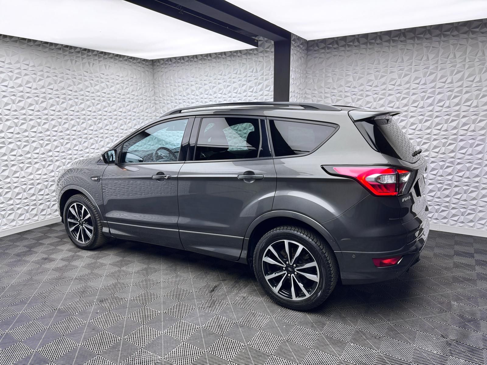 Fahrzeugabbildung Ford 1.5 ST-LINE/4x4/ALLRAD/DSG/KEYLESS/ACC/R-CAM/LED