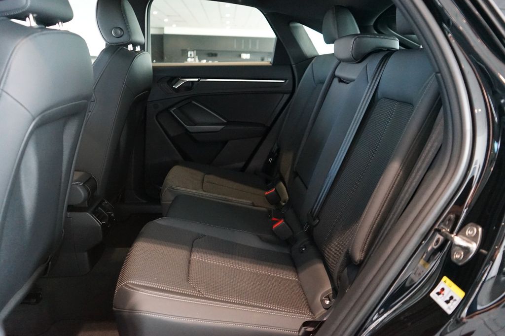 AUDI Q3 Sportback 40 TDI | 2x S line | Pano | SONOS AUDI Q3 Sportback 40 TDI | 2x S line | Pano | SONOS