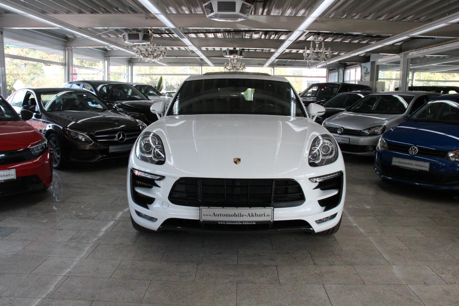 Porsche Macan Turbo *BOSE/Pano/Sitzbelüftung*