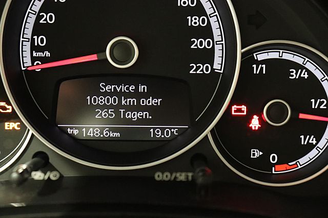 Up! MOVE 1.0 L 65 PS FREISP. ZV DAB WInterräder
