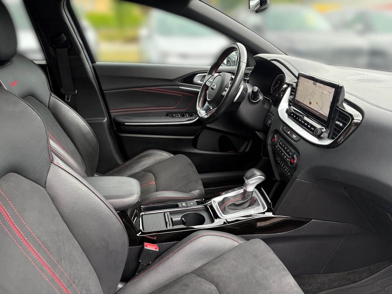 Kia Procee'd 1.6 T-GDI GT Navi LED ACC RFK 18´´ AHK