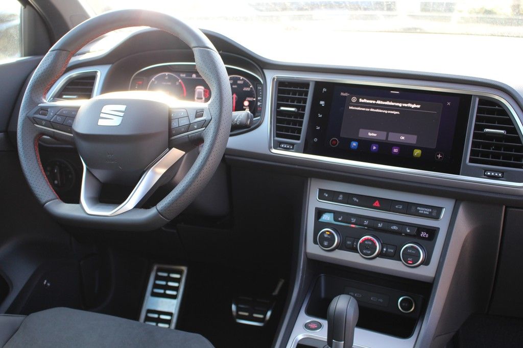 Fahrzeugabbildung SEAT Ateca 2.0 TDI DSG FR