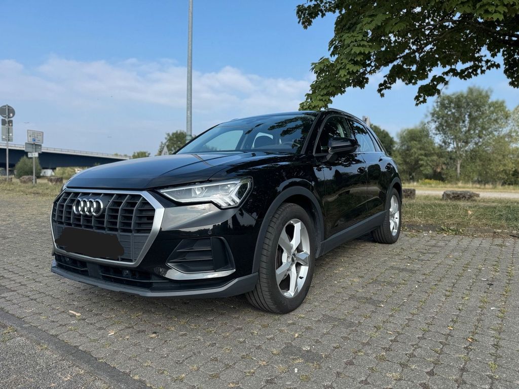 Image of Audi Q3