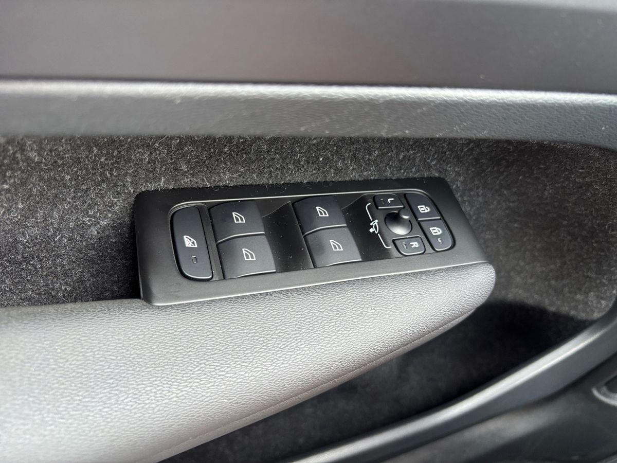 Volvo XC40 T3 Geartronic Momentum Pro H/K 360° 1.HAND, миниатюра 20
