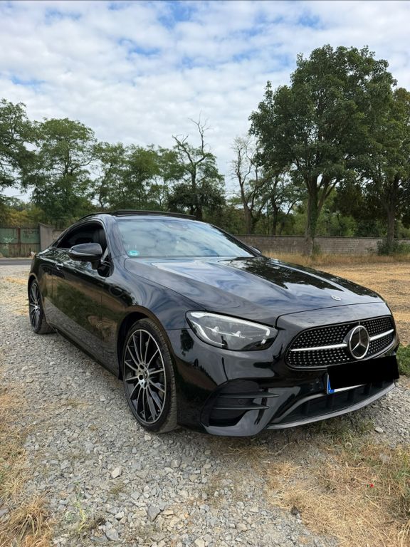 Image of Mercedes-Benz E 300