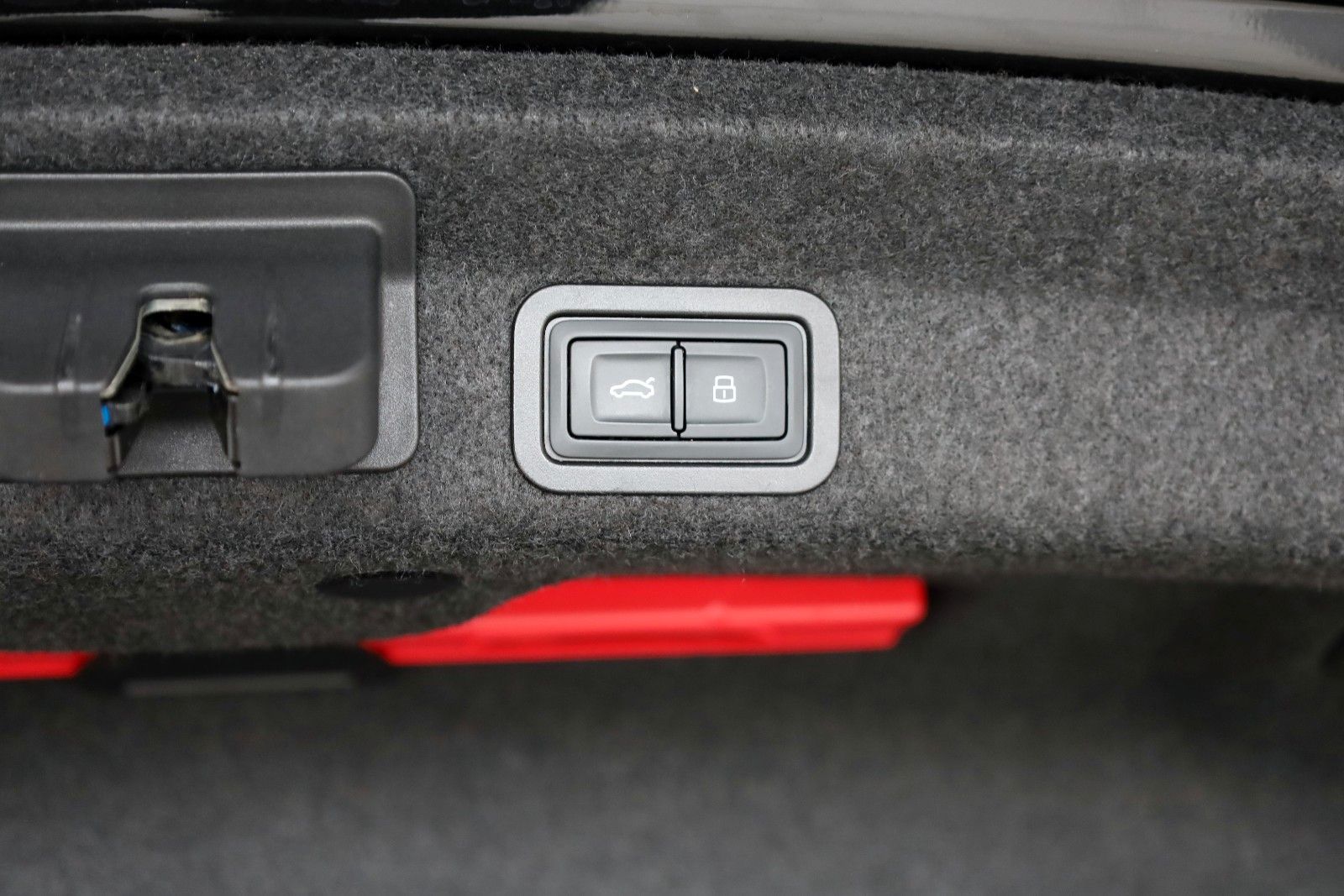 Fahrzeugabbildung Audi A6 Lim. 40 TDI design T.Leder,Navi,LED,ACC,SR+WR