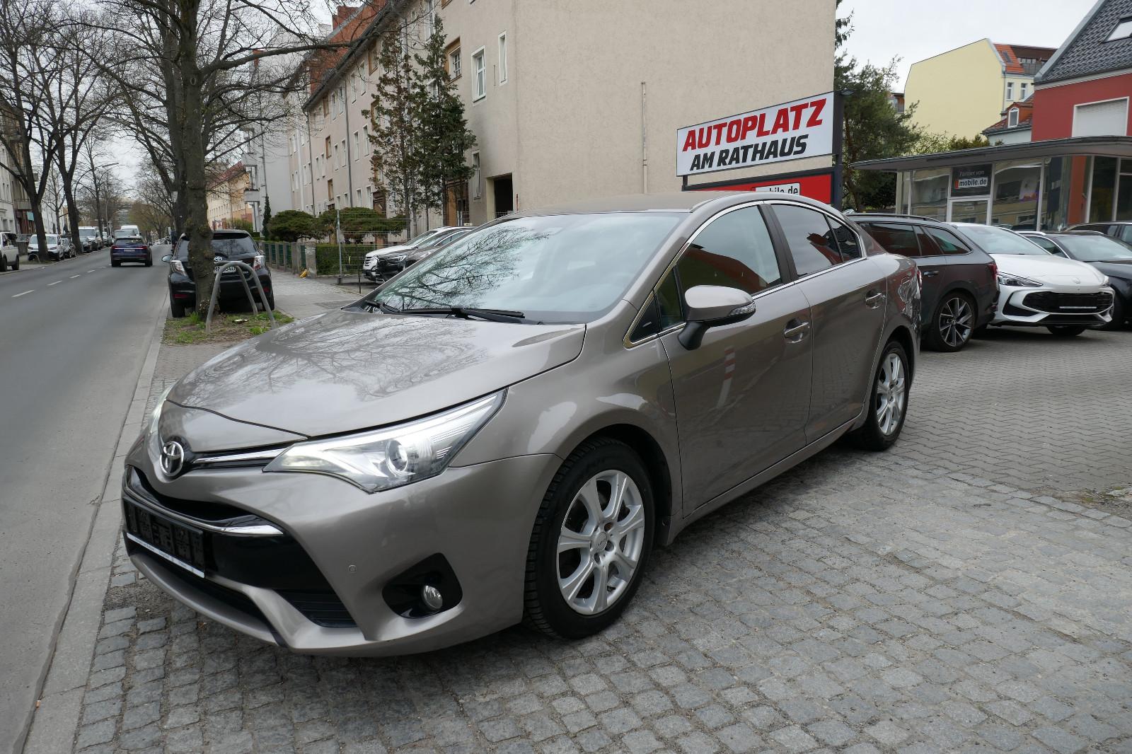 Toyota Avensis Business Edition, Navi, Leder