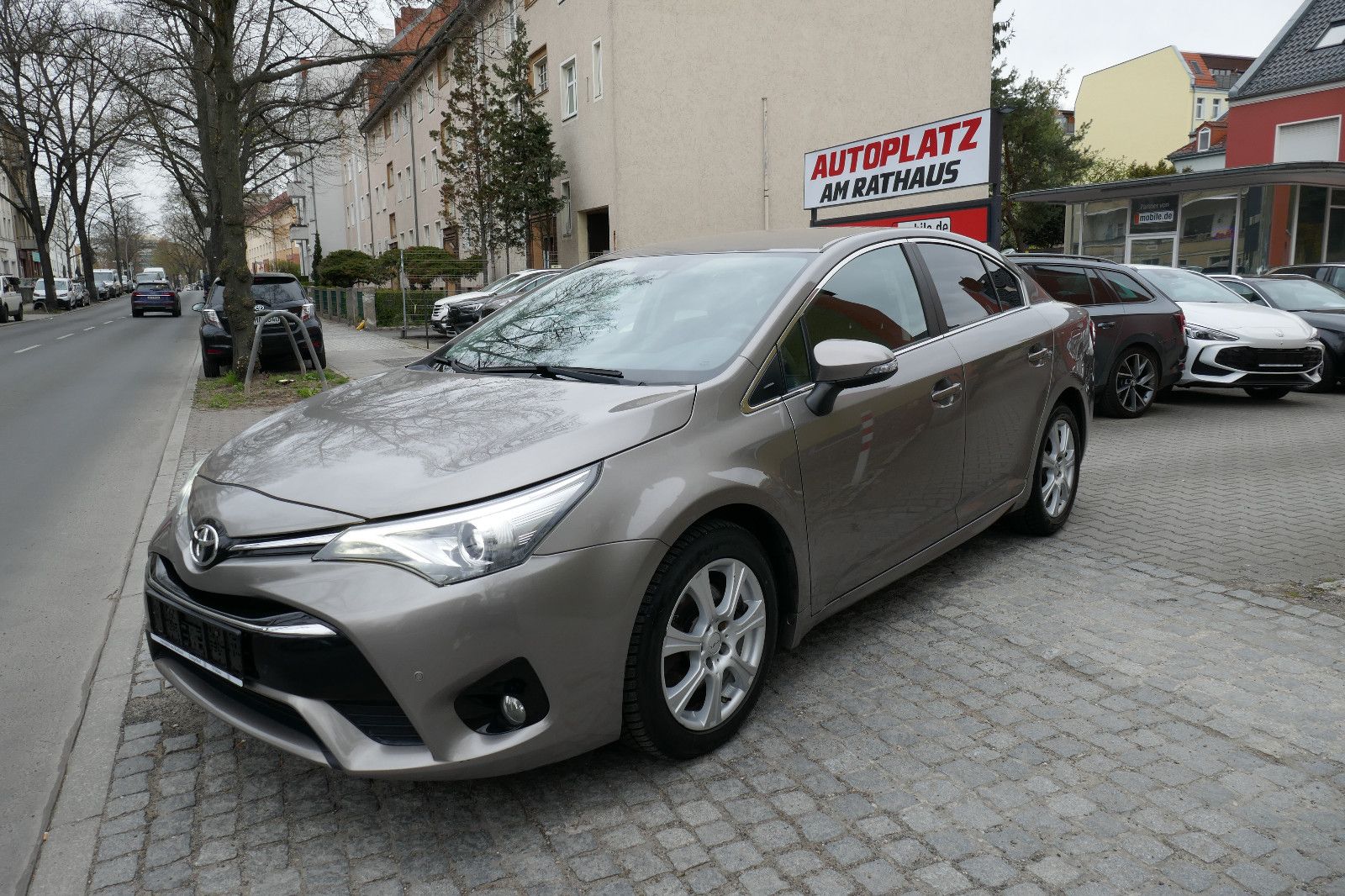 TOYOTA Avensis