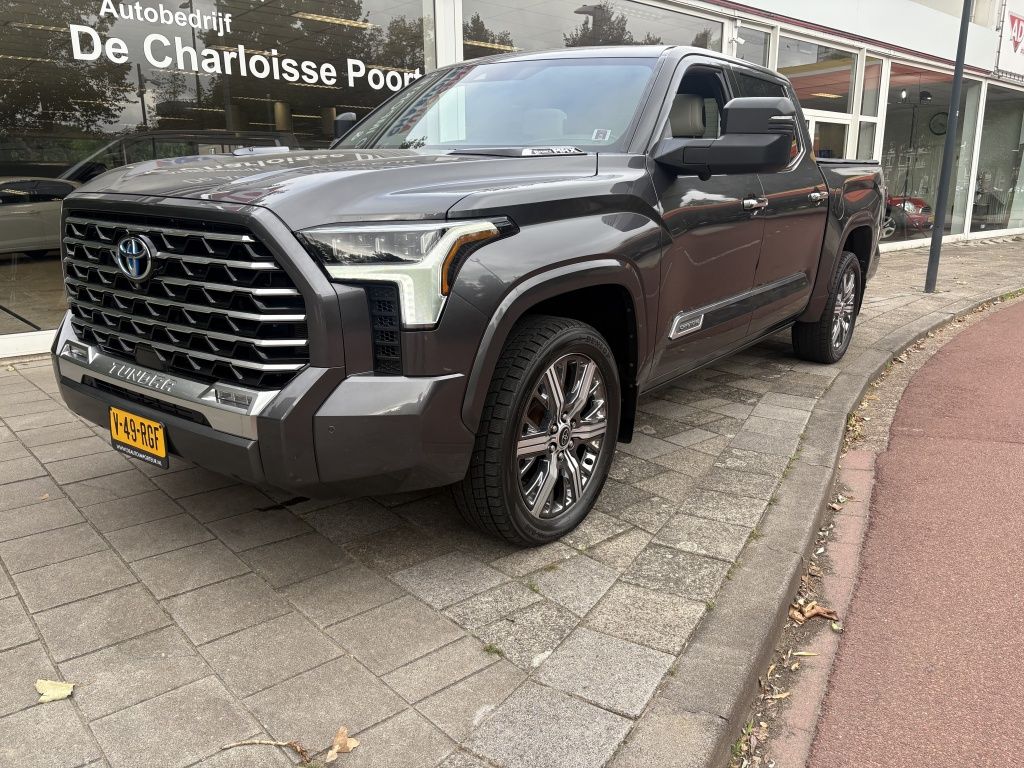 Toyota TUNDRA HYBRID CAPSTONE CAPSTONE HYBRIDE 4X4