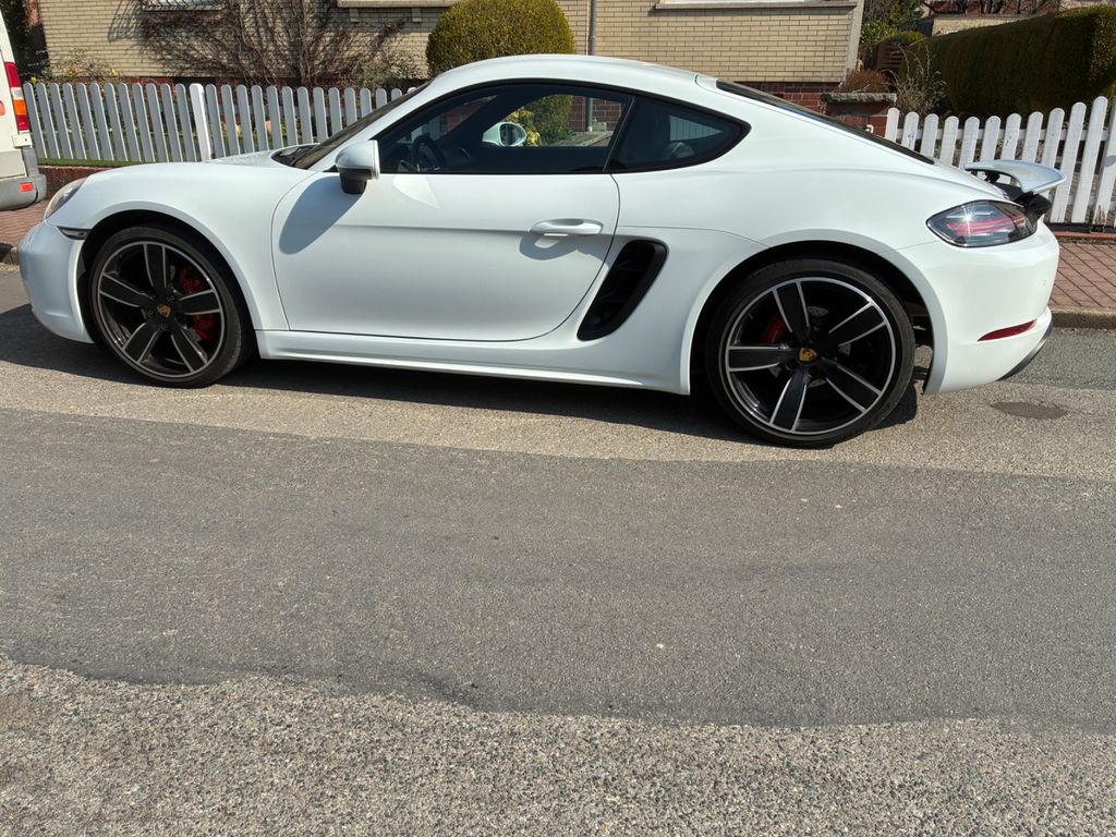 Image of Porsche Cayman