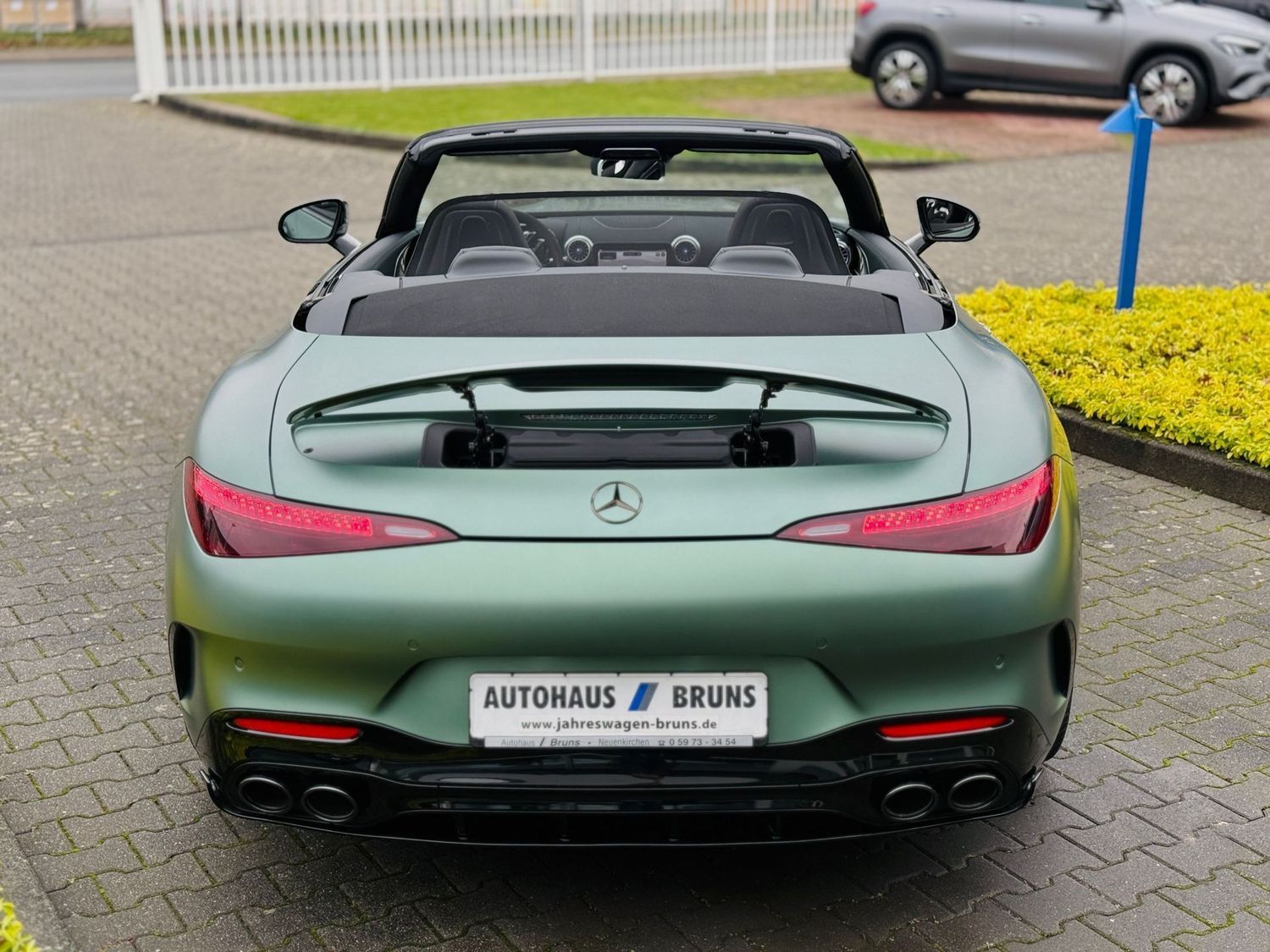 Fahrzeugabbildung Mercedes-Benz SL 43 AMG PREMIUM PLUS & NIGHT, Aerodynamik, V8-